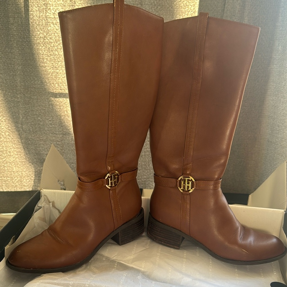 Women Boots - semi worn